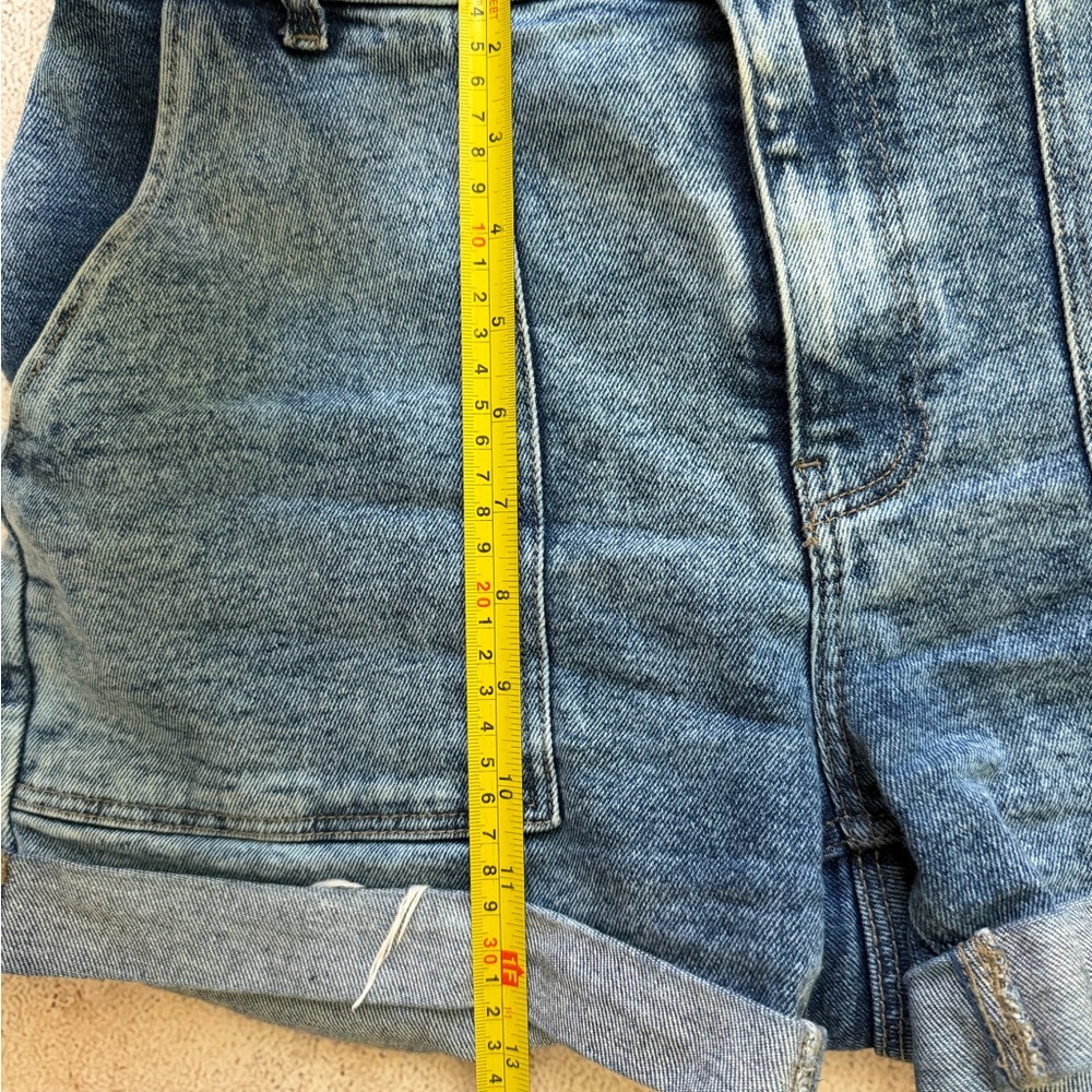 Noisy May Vintage Blue Denim Cuffed High-Rise Shorts - Picture 4 of 4